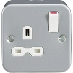 Knightsbridge Metal Clad 13A 1G DP Switched Socket - MR7000